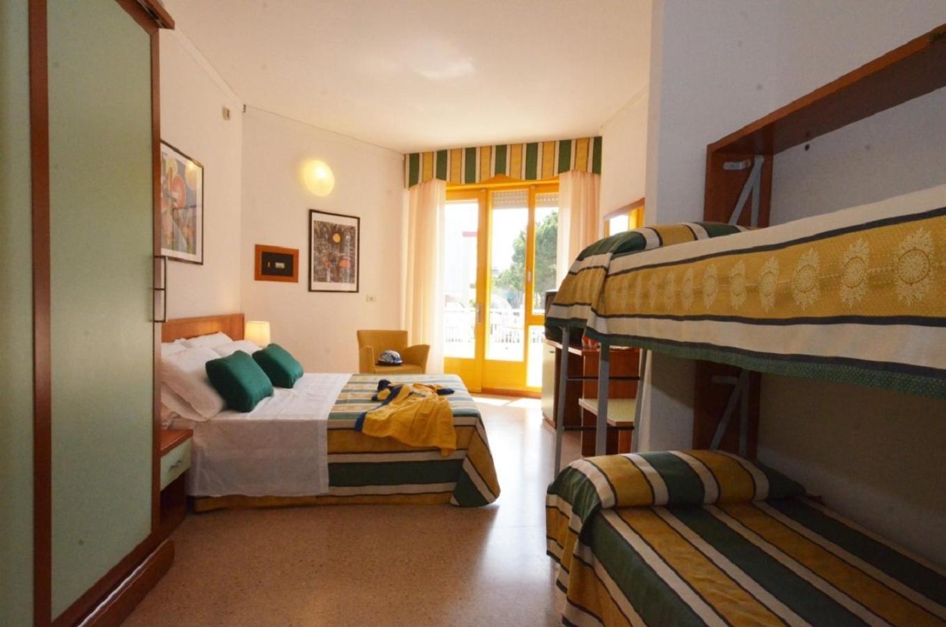 Hotel Luna Bibione Extérieur photo